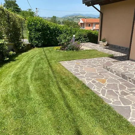 La Casa Di Giuliana Alojamento de Acomodação e Pequeno-almoço Cermignano